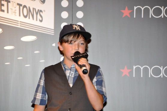 Photo Coverage: Macy's 'Sing For Your Tony Tickets' Finals Image