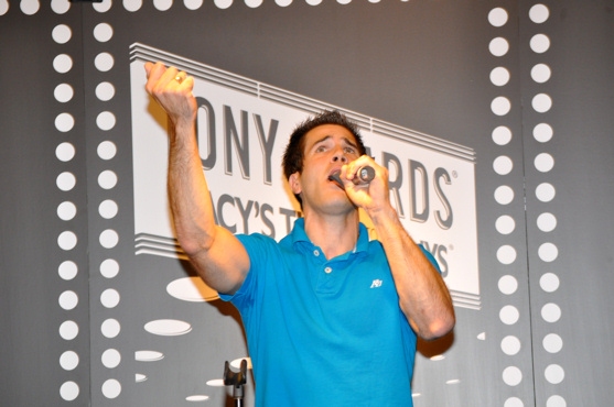 Photo Coverage: Macy's 'Sing For Your Tony Tickets' Finals Image