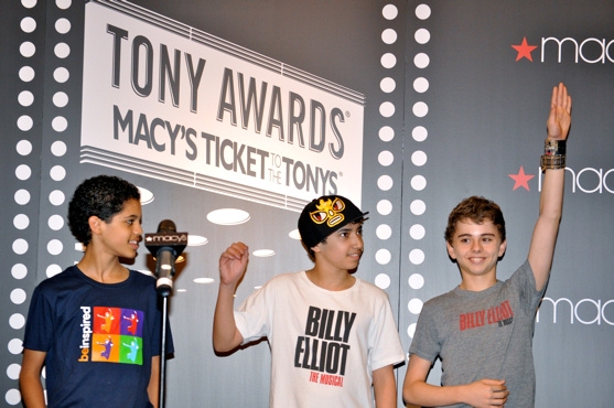 Photo Coverage: Macy's 'Sing For Your Tony Tickets' Finals Image