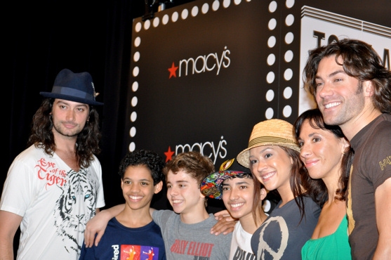 Photo Coverage: Macy's 'Sing For Your Tony Tickets' Finals Image