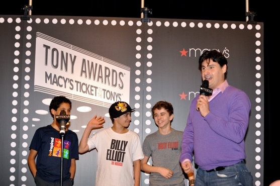 Photo Coverage: Macy's 'Sing For Your Tony Tickets' Finals Image