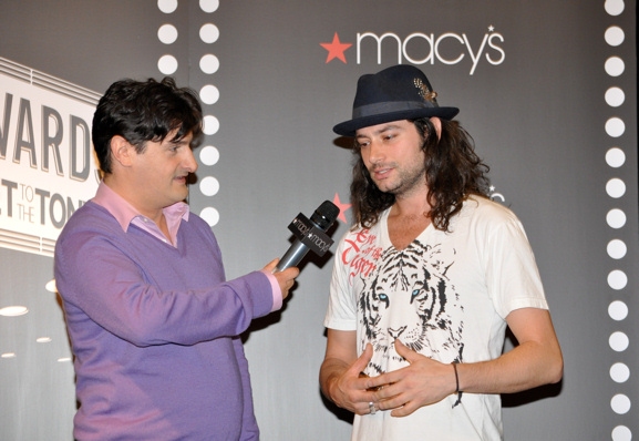 Photo Coverage: Macy's 'Sing For Your Tony Tickets' Finals Image