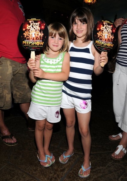 Photo Coverage: Holly Madison Sells Tix to PEEPSHOW for Animal Foundation Image