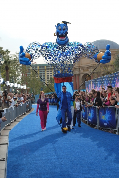 Photo Coverage: On the 'Blue Carpet' for Disney's WORLD OF COLOR  Image