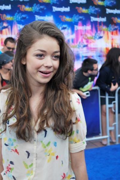 Modern Family's Sarah Hyland Photo