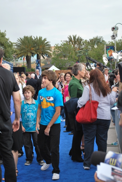 Nolan Gould, Vincent Martella, Jamie Lee Curtis Photo