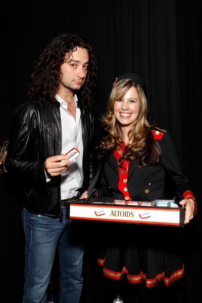 Photo Flash: TONY Awards Stars Shop Gift Lounge for Fun & Charity Image