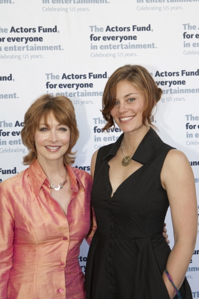 Photo Coverage: Bening Honors Stokes Mitchell at Actor's Fund Tonys Benefit Image