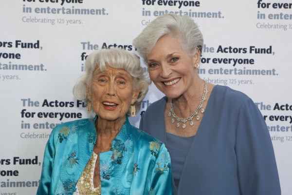 Photo Coverage: Bening Honors Stokes Mitchell at Actor's Fund Tonys Benefit Image