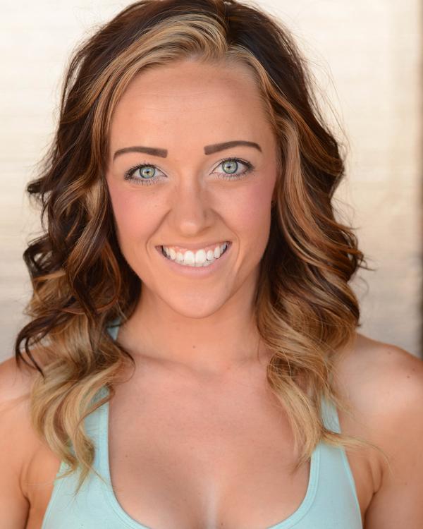 Jenna Wright Headshot Photo