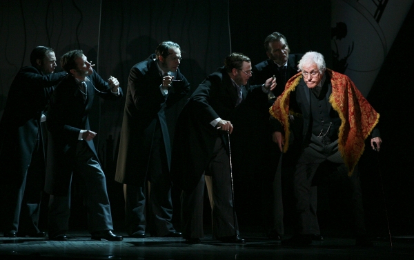 Dick Van Dyke & Cast of Mary Poppins Photo