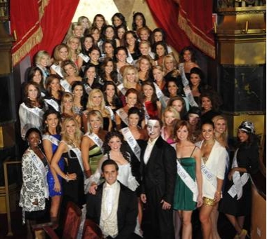 Photo Flash: Miss America Contestants Attend PHANTOM 