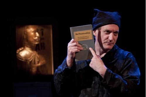 Photo Flash: Signature Theatre Co Presents I AM MY OWN WIFE Image