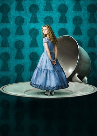Photo Flash: Depp, Hathaway, Lucas & More in Burton's 'Alice in Wonderland' Image