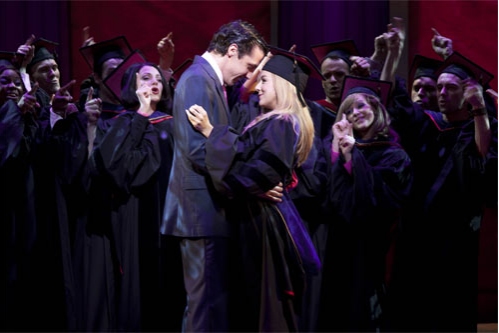 Alex Gaumond, Sheridan Smith, and the Cast of LEGALLY BLONDE Photo