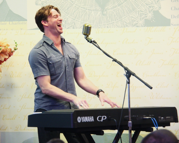 Photo Coverage: MILLION DOLLAR QUARTET Celebrates Cast Album Release at Barnes & Noble Image
