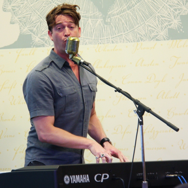 Photo Coverage: MILLION DOLLAR QUARTET Celebrates Cast Album Release at Barnes & Noble Image