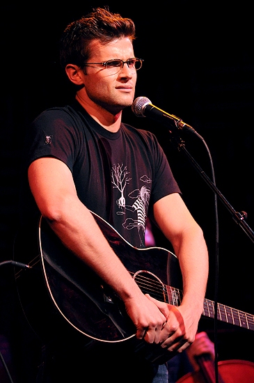 Photo Coverage: NEXT TO NORMAL Plays Joe's Pub for Broadway Impact Image