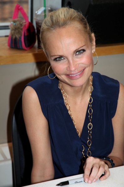 Photo Coverage: PROMISES, PROMISES Celebrates Cast Album Release at Barnes & Noble Image