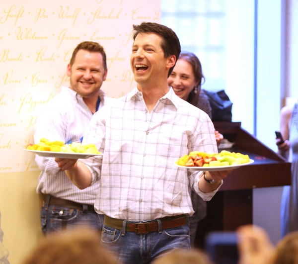 Photo Coverage: PROMISES, PROMISES Celebrates Cast Album Release at Barnes & Noble Image