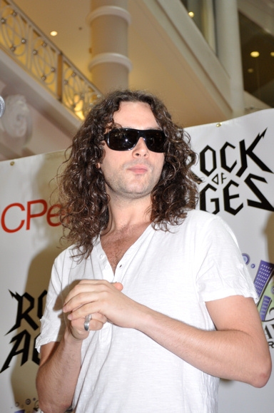 Photo Coverage: JCPenney and the Cast of Rock of Ages Kick Off Broadway in Bryant Bark! 