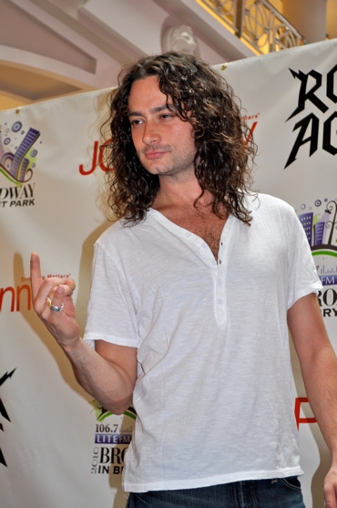 Photo Coverage: JCPenney and the Cast of Rock of Ages Kick Off Broadway in Bryant Bark! Image