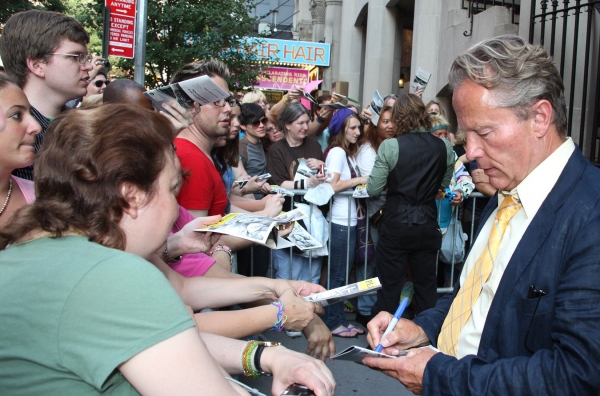 Photo Coverage: HAIR's Closing Stage Door! Image