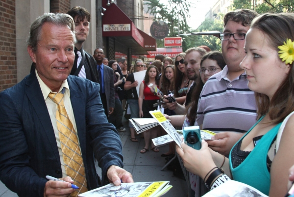 Photo Coverage: HAIR's Closing Stage Door! Image