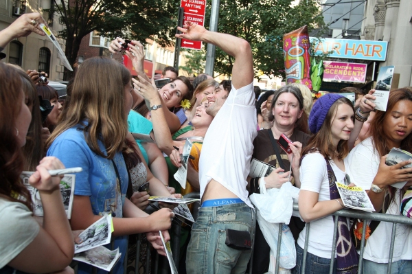 Photo Coverage: HAIR's Closing Stage Door! Image