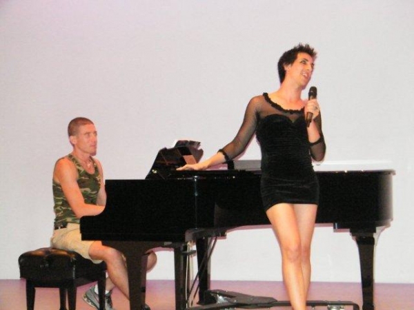 Marti Gould Cummings singing with Sean Keogh Photo
