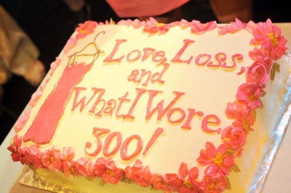 Photo Flash: LOVE, LOSS, AND WHAT I WORE Celebrates 300 Performances 