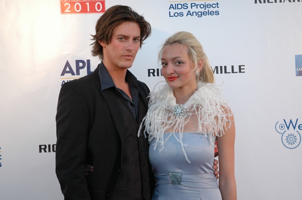 Photo Coverage: APLA Raises $235K with Art Auction Image