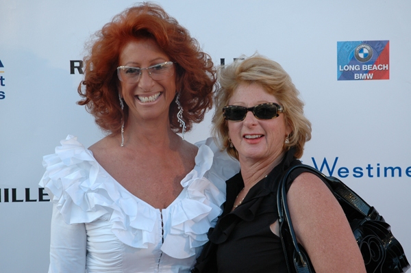 Photo Coverage: APLA Raises $235K with Art Auction Image