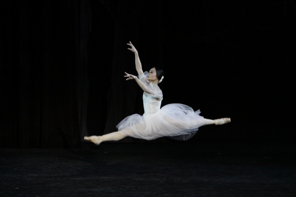 Photo Flash: Ballet Manila Presents GISELLE Image