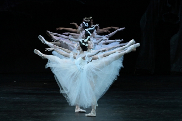 Photo Flash: Ballet Manila Presents GISELLE 