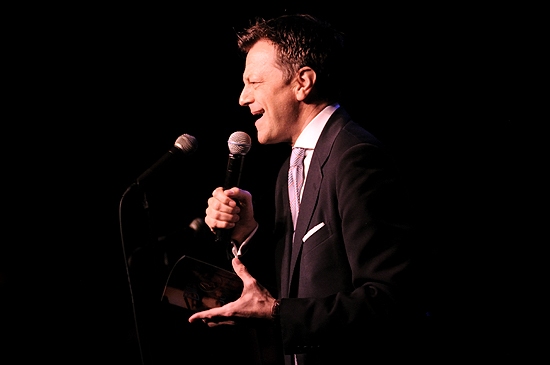 Photo Coverage: Dee Roscioli Plays Birdland Image