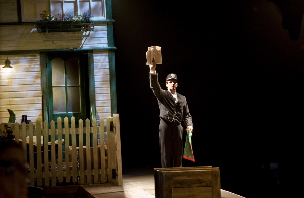 Photo Flash: THE RAILWAY CHILDREN At The Waterloo Station Theatre Image