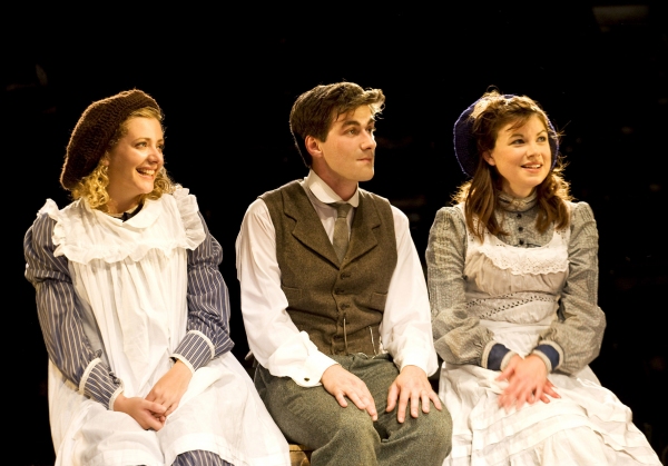 Photo Flash: THE RAILWAY CHILDREN At The Waterloo Station Theatre Image