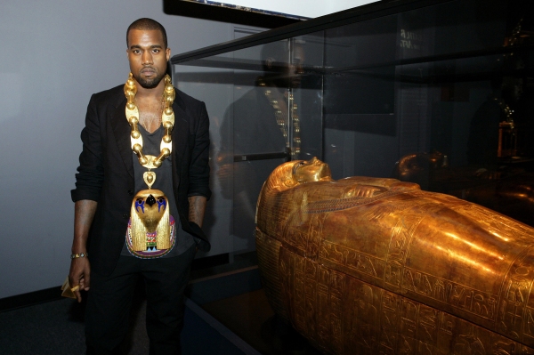 Photo Flash: Kanye West Visits The King Tut Exhibit 