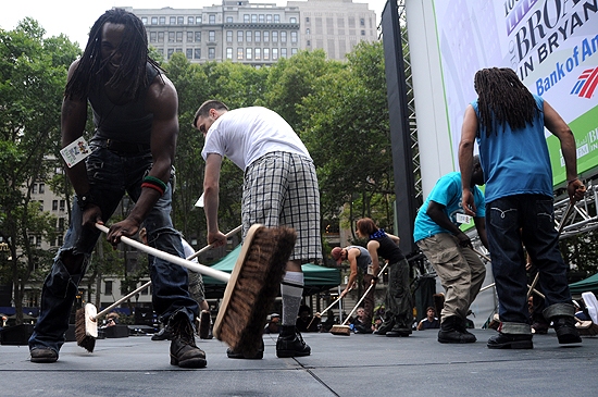 Photo Coverage: PROMISES, HEIGHTS et al. Play Broadway in Bryant Park, 7/8 Image