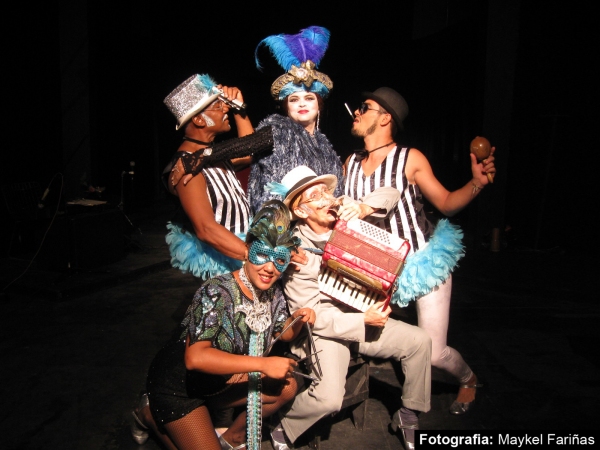 Photo Flash: Goodman's La Visita de la Vieja Dama Image