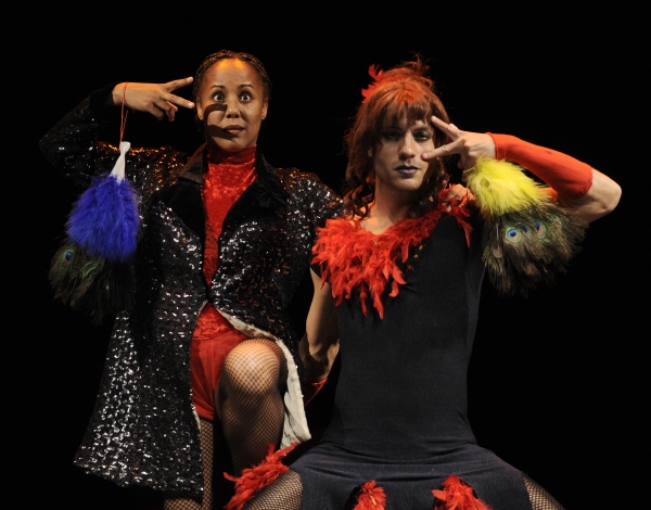 Photo Flash: Goodman's La Visita de la Vieja Dama Image