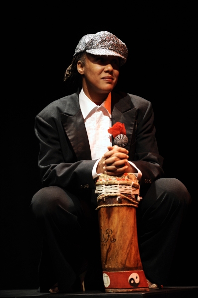 Photo Flash: Goodman's La Visita de la Vieja Dama Image