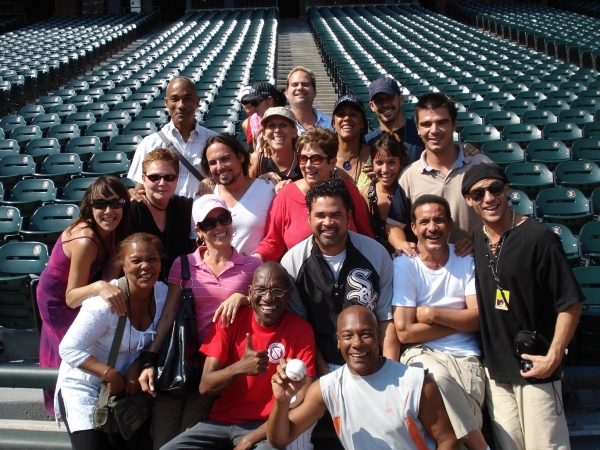 Photo Flash: Teatro Buendia Meets Chicago White Sox 