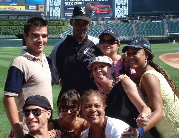 Photo Flash: Teatro Buendia Meets Chicago White Sox 