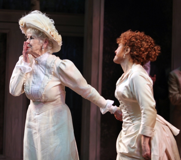 Elaine Stritch and Bernadette Peters Photo