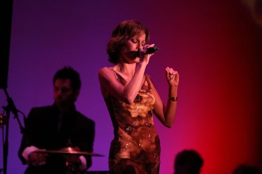 Jill Burke performs at Upright Cabaret/La Mirada Theatre Photo