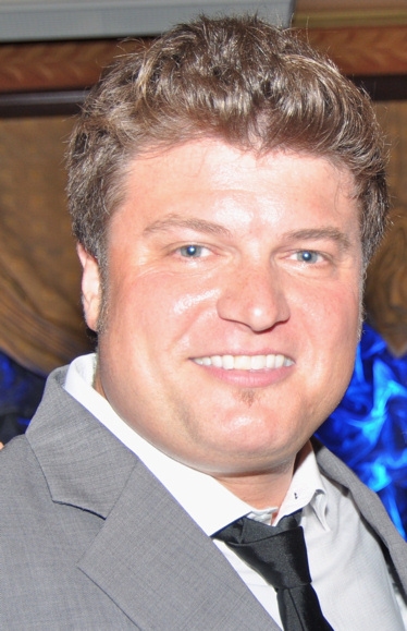 Photo Coverage: Gonzalez, Abraham et al. Sing Neil Berg at Feinstein's Image