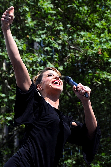 Photo Coverage: Broadway in Bryant Park, July 22 Image