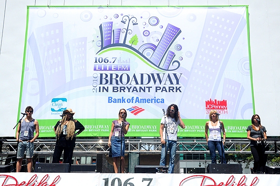 Photo Coverage: Broadway in Bryant Park, July 22 Image